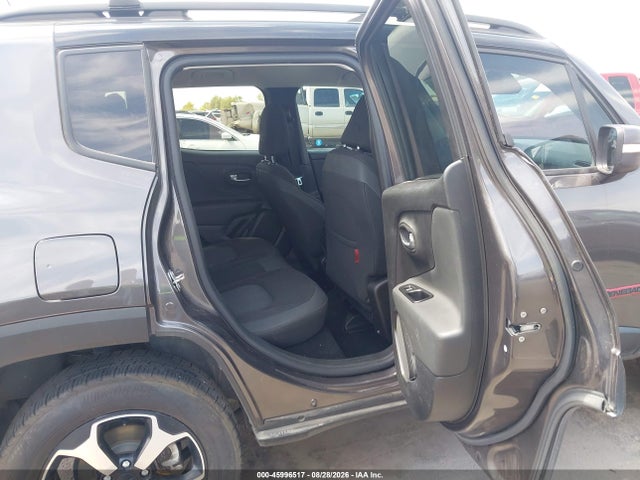 2021 Jeep Renegade Trailhawk 4x4 მანქანა იყიდება აუქციონზე, vin: ZACNJDC11MPM40532, აუქციონის ნომერი: 45996517