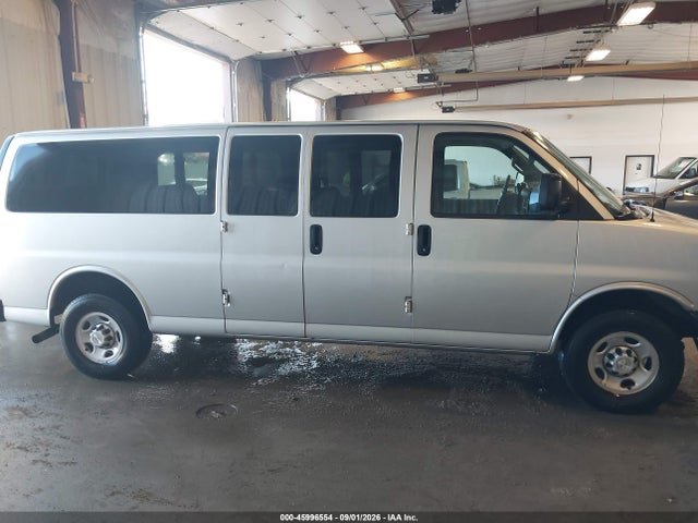 2020 Chevrolet Express Passenger Rwd 3500 Extended Wheelbase Ls მანქანა იყიდება აუქციონზე, vin: 1GAZGNFG4L1266908, აუქციონის ნომერი: 45996554