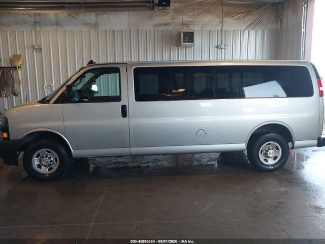 2020 Chevrolet Express Passenger Rwd 3500 Extended Wheelbase Ls მანქანა იყიდება აუქციონზე, vin: 1GAZGNFG4L1266908, აუქციონის ნომერი: 45996554