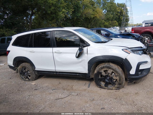 Продаж на аукціоні авто 2022 Honda Pilot Awd Trailsport, vin: 5FNYF6H88NB077884, номер лоту: 45996648