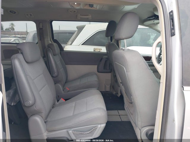 2010 Chrysler Town & Country Touring მანქანა იყიდება აუქციონზე, vin: 2A4RR5D14AR253238, აუქციონის ნომერი: 45996680