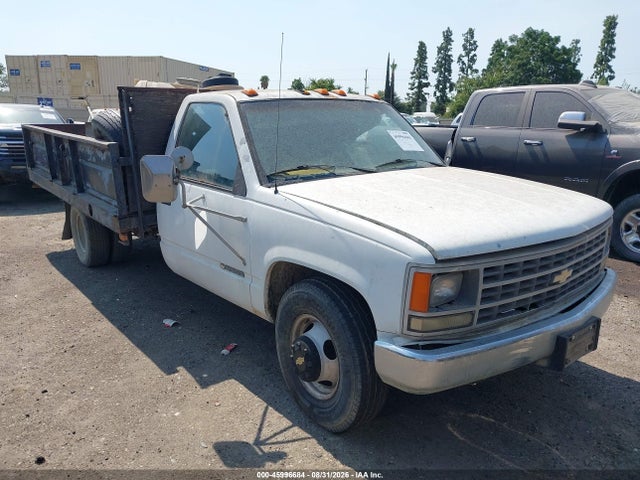 45996684 :رقم المزاد ، 1GBJC34K9LE265116 vin ، 1990 Chevrolet Gmt-400 C3500 مزاد بيع