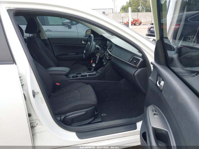 Продажа на аукционе авто 2016 Kia Optima Lx, vin: KNAGT4L36G5070647, номер лота: 45996700