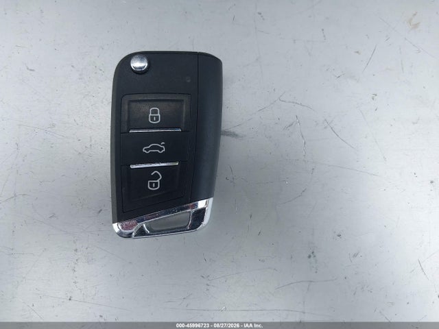 WVGAV7AX7FW592945 Volkswagen TIGUAN SE