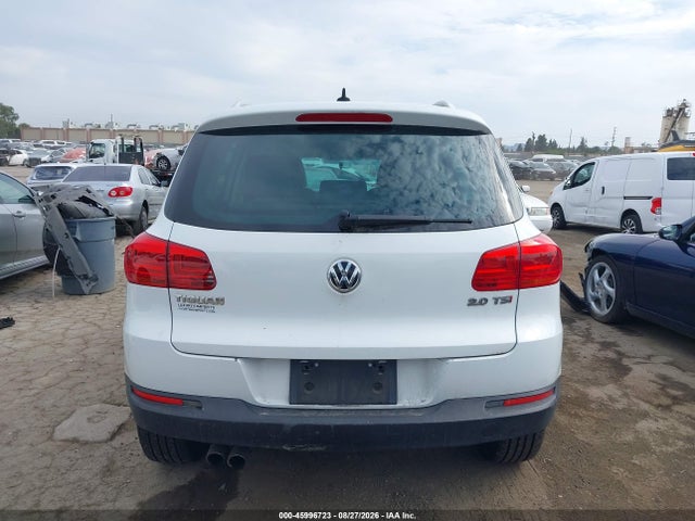 WVGAV7AX7FW592945 Volkswagen TIGUAN SE