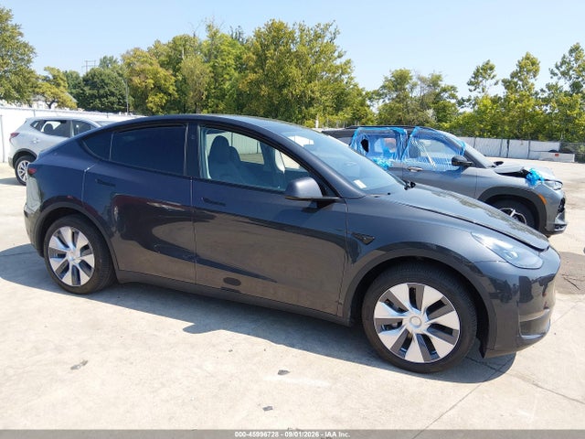 45996728 :رقم المزاد ، 7SAYGDED9RF017916 vin ، 2024 Tesla Model Y مزاد بيع