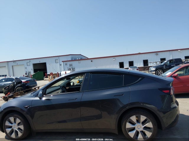 45996728 :رقم المزاد ، 7SAYGDED9RF017916 vin ، 2024 Tesla Model Y مزاد بيع