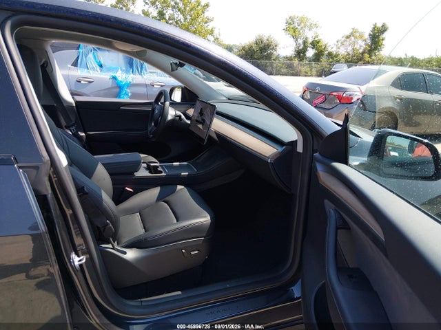 45996728 :رقم المزاد ، 7SAYGDED9RF017916 vin ، 2024 Tesla Model Y مزاد بيع