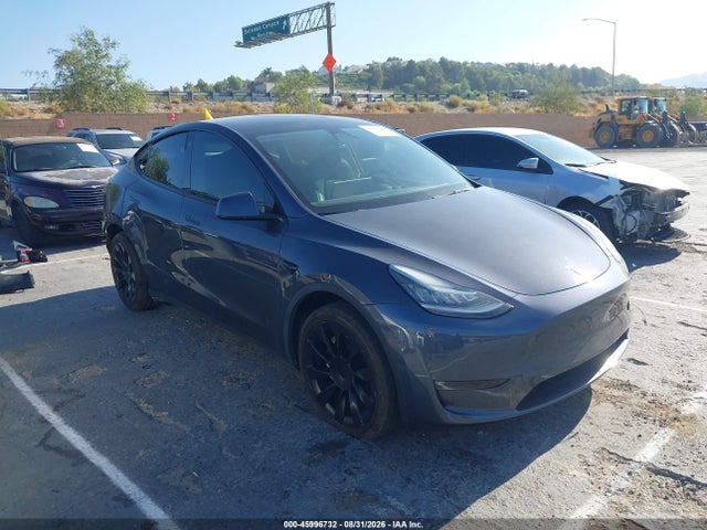 Продажа на аукционе авто 2022 Tesla Model Y Long Range Dual Motor All-wheel Drive, vin: 7SAYGDEE7NF413894, номер лота: 45996732