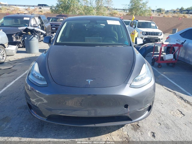 2022 Tesla Model Y Long Range Dual Motor All-wheel Drive მანქანა იყიდება აუქციონზე, vin: 7SAYGDEE7NF413894, აუქციონის ნომერი: 45996732