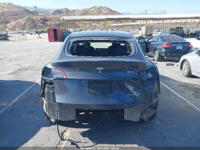 2022 Tesla Model Y Long Range Dual Motor All-wheel Drive მანქანა იყიდება აუქციონზე, vin: 7SAYGDEE7NF413894, აუქციონის ნომერი: 45996732