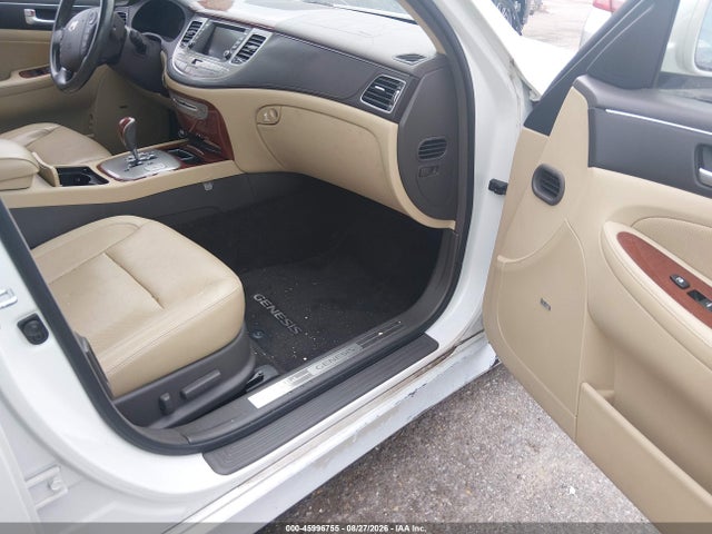 45996755 :رقم المزاد ، KMHGC4DD8CU204578 vin ، 2012 Hyundai Genesis 3.8 مزاد بيع