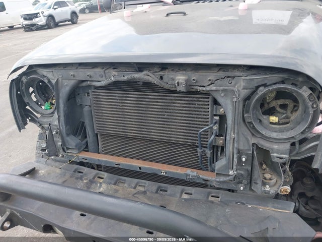 45996790 :رقم المزاد ، 1C4BJWDG6HL615114 vin ، 2017 Jeep Wrangler Unlimited Sport 4x4 مزاد بيع