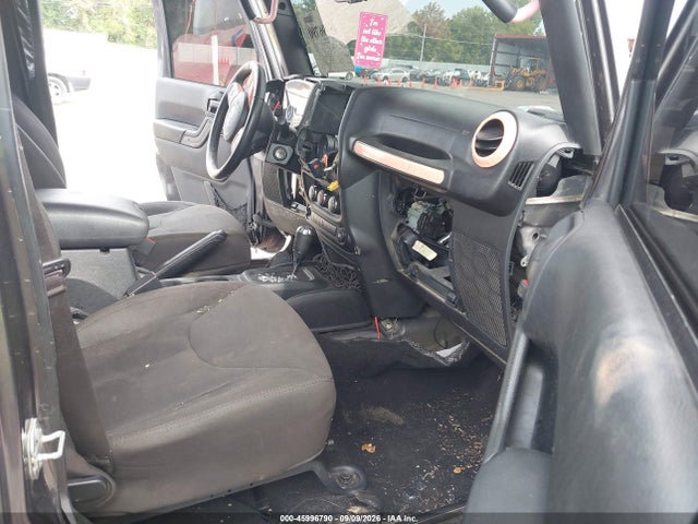 45996790 :رقم المزاد ، 1C4BJWDG6HL615114 vin ، 2017 Jeep Wrangler Unlimited Sport 4x4 مزاد بيع