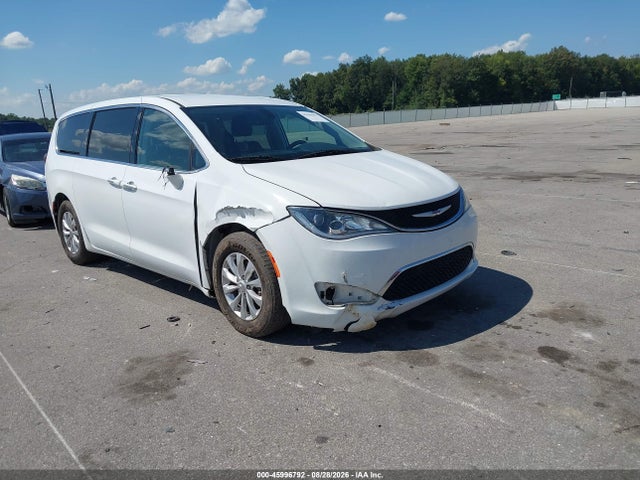 2018 Chrysler Pacifica Touring Plus მანქანა იყიდება აუქციონზე, vin: 2C4RC1FG9JR279481, აუქციონის ნომერი: 45996792