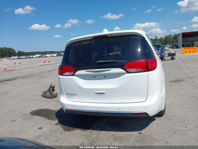 Продажа на аукционе авто 2018 Chrysler Pacifica Touring Plus, vin: 2C4RC1FG9JR279481, номер лота: 45996792