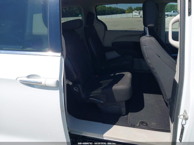 Продажа на аукционе авто 2018 Chrysler Pacifica Touring Plus, vin: 2C4RC1FG9JR279481, номер лота: 45996792