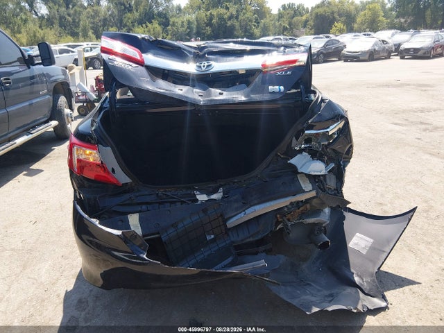 2014 Toyota Camry Hybrid Xle მანქანა იყიდება აუქციონზე, vin: 4T1BD1FK0EU136801, აუქციონის ნომერი: 45996797