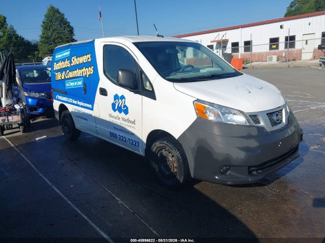 45996822 :رقم المزاد ، 3N6CM0KN5FK700170 vin ، 2015 Nissan Nv200 Sv مزاد بيع