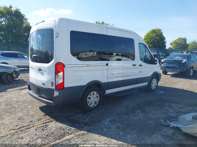 1FMZK1CM5JKA18999 Ford Transit-150 Xlt