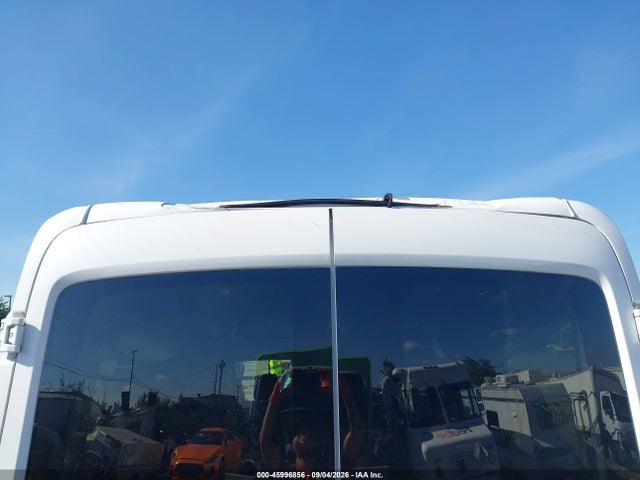 1FMZK1CM5JKA18999 Ford Transit-150 Xlt