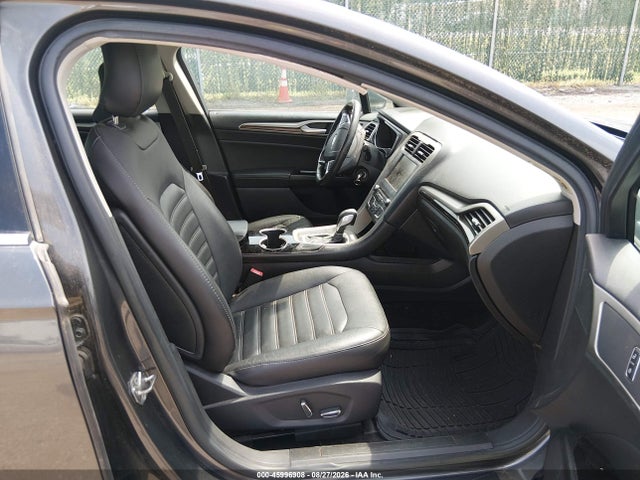 3FA6P0HD8GR313407 Ford FUSION SE