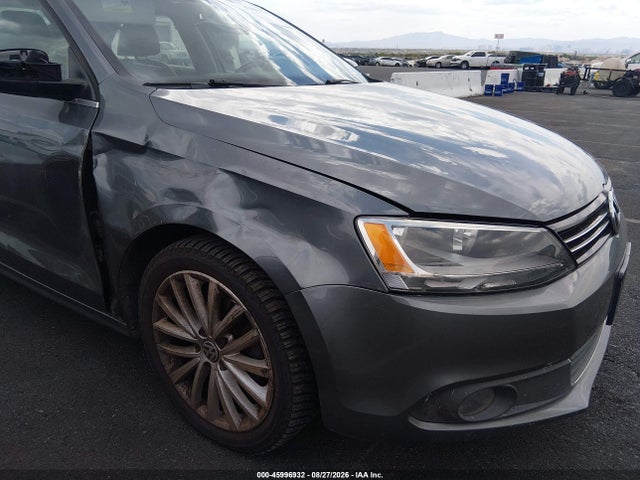3VWL17AJXEM393484 Volkswagen Jetta 1.8t Sel