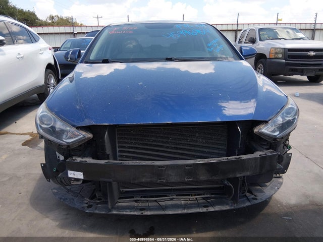 Продажа на аукционе авто 2018 Hyundai Elantra Value Edition, vin: 5NPD84LFXJH329777, номер лота: 45996954