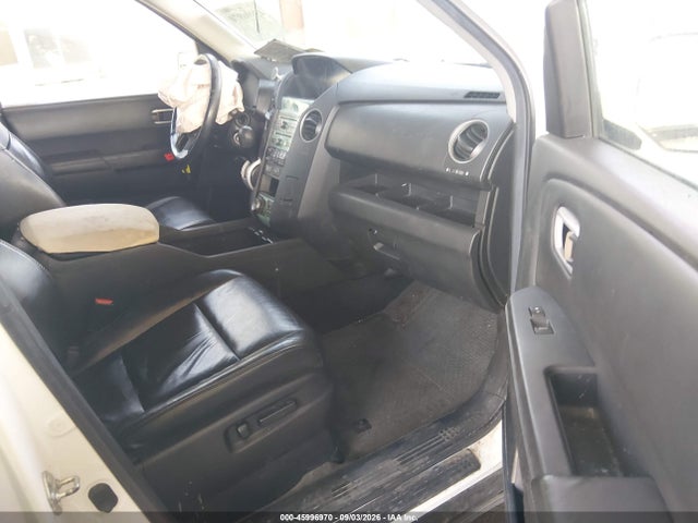 45996970 :رقم المزاد ، 5FNYF3H98BB057119 vin ، 2011 Honda Pilot Touring مزاد بيع