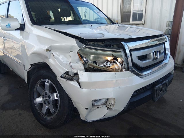45996970 :رقم المزاد ، 5FNYF3H98BB057119 vin ، 2011 Honda Pilot Touring مزاد بيع