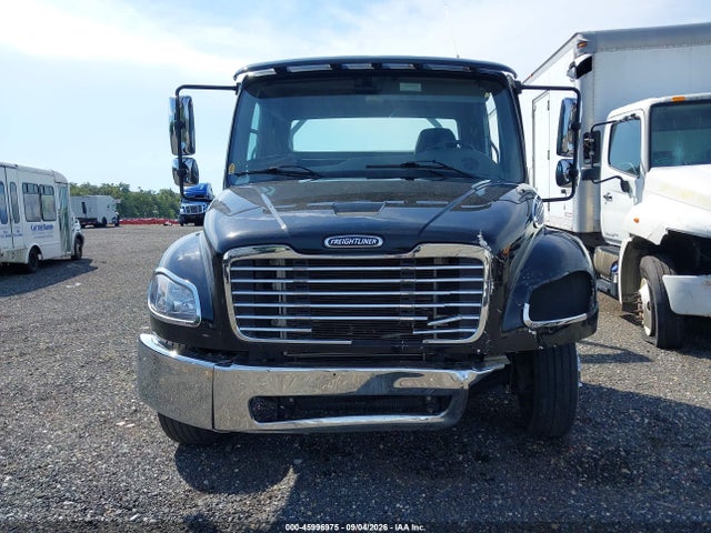 2022 Freightliner M2 106 მანქანა იყიდება აუქციონზე, vin: 1FVACVFD0NHND9682, აუქციონის ნომერი: 45996975