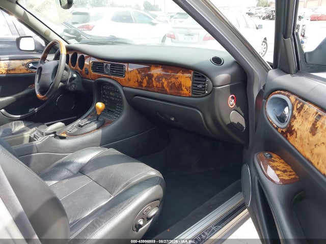 Продаж на аукціоні авто 2001 Jaguar Xjr, vin: SAJDA15B21MF36008, номер лоту: 45996989