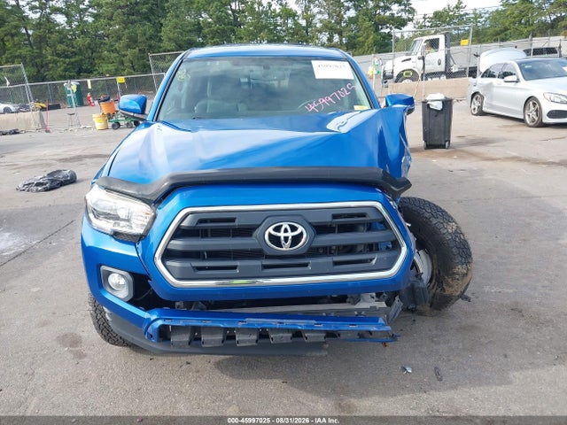 2017 Toyota Tacoma Sr5 V6 მანქანა იყიდება აუქციონზე, vin: 3TMCZ5AN2HM105044, აუქციონის ნომერი: 45997025