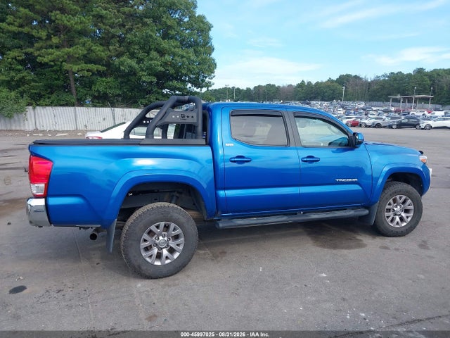 2017 Toyota Tacoma Sr5 V6 მანქანა იყიდება აუქციონზე, vin: 3TMCZ5AN2HM105044, აუქციონის ნომერი: 45997025