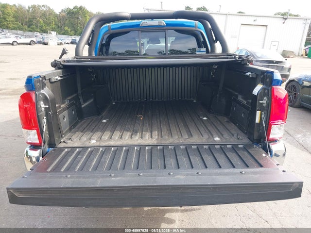 2017 Toyota Tacoma Sr5 V6 მანქანა იყიდება აუქციონზე, vin: 3TMCZ5AN2HM105044, აუქციონის ნომერი: 45997025