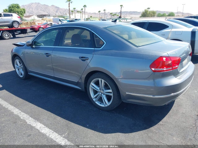 2012 Volkswagen Passat 2.0l Tdi Sel Premium მანქანა იყიდება აუქციონზე, vin: 1VWCN7A33CC082242, აუქციონის ნომერი: 45997034