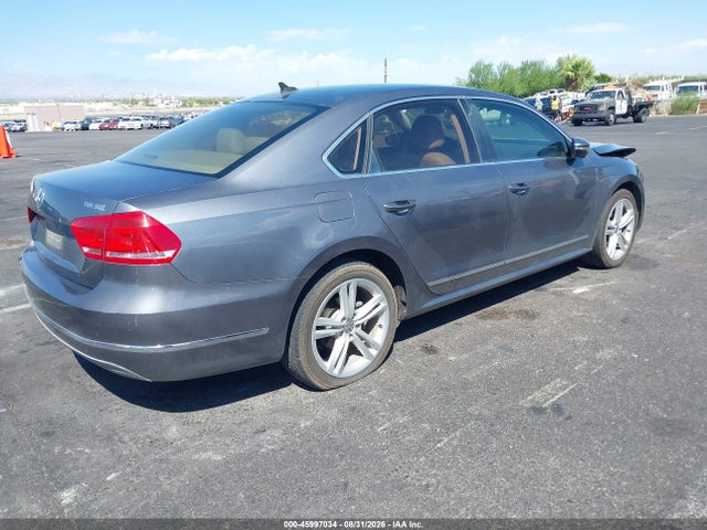 2012 Volkswagen Passat 2.0l Tdi Sel Premium მანქანა იყიდება აუქციონზე, vin: 1VWCN7A33CC082242, აუქციონის ნომერი: 45997034