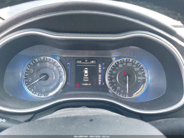 2015 Chrysler 200 Limited მანქანა იყიდება აუქციონზე, vin: 1C3CCCAB7FN704914, აუქციონის ნომერი: 45997045