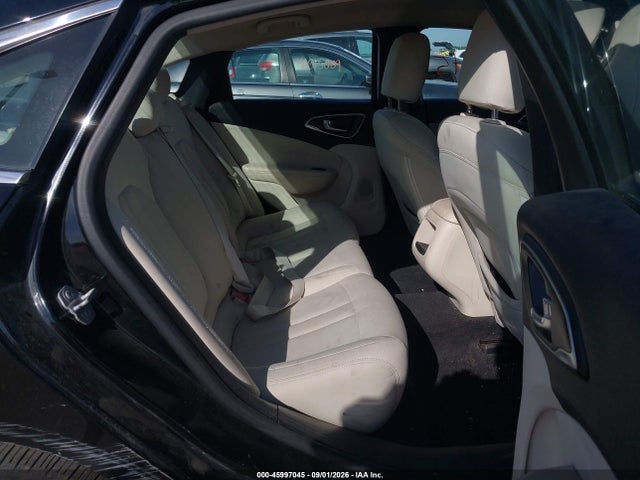 2015 Chrysler 200 Limited მანქანა იყიდება აუქციონზე, vin: 1C3CCCAB7FN704914, აუქციონის ნომერი: 45997045