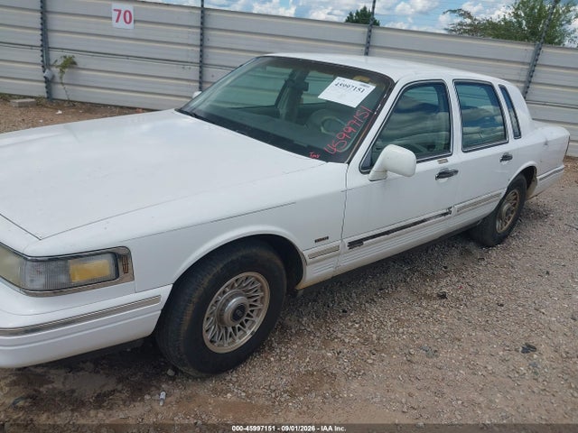 Aukcja sprzedaży 1996 Lincoln Town Car Executive, vin: 1LNLM81W7TY693573, numer aukcji: 45997151