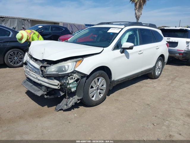 Subaru Outback 2.5i Premium 2016 4S4BSAHC3G3205985 Image 2