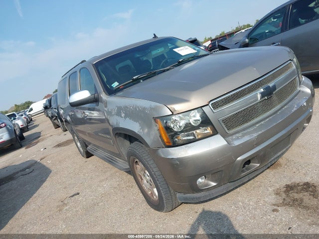 45997205 :رقم المزاد ، 1GNFC16067R261452 vin ، 2007 Chevrolet Suburban 1500 Lt مزاد بيع