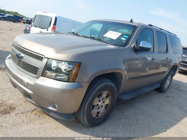 45997205 :رقم المزاد ، 1GNFC16067R261452 vin ، 2007 Chevrolet Suburban 1500 Lt مزاد بيع