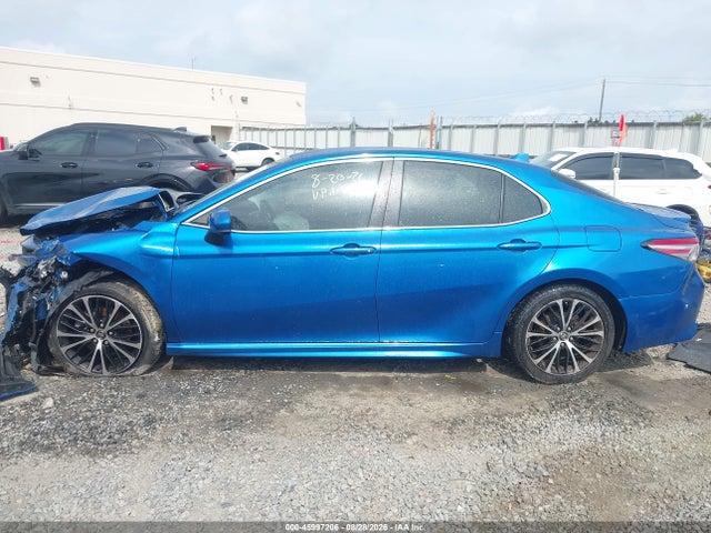 45997206 :رقم المزاد ، 4T1B11HK1JU033306 vin ، 2018 Toyota Camry Se مزاد بيع