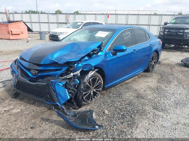 45997206 :رقم المزاد ، 4T1B11HK1JU033306 vin ، 2018 Toyota Camry Se مزاد بيع