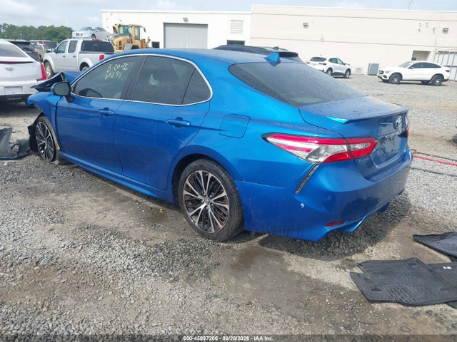 45997206 :رقم المزاد ، 4T1B11HK1JU033306 vin ، 2018 Toyota Camry Se مزاد بيع
