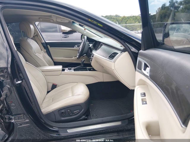 2015 Hyundai Genesis 3.8 მანქანა იყიდება აუქციონზე, vin: KMHGN4JE0FU067325, აუქციონის ნომერი: 45997218