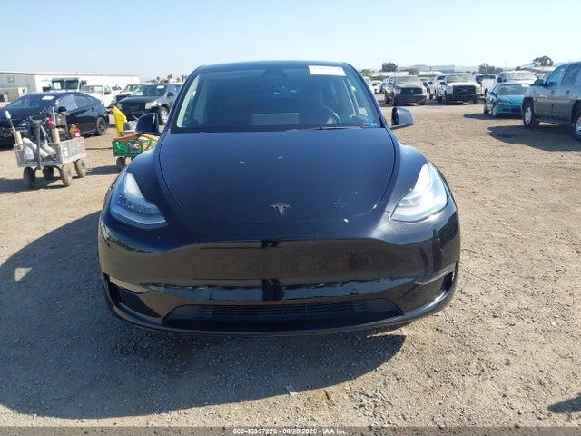 Продажа на аукционе авто 2021 Tesla Model Y Long Range Dual Motor All-wheel Drive, vin: 5YJYGDEE2MF218605, номер лота: 45997228