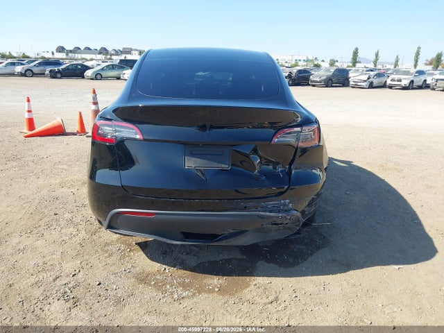 Продажа на аукционе авто 2021 Tesla Model Y Long Range Dual Motor All-wheel Drive, vin: 5YJYGDEE2MF218605, номер лота: 45997228