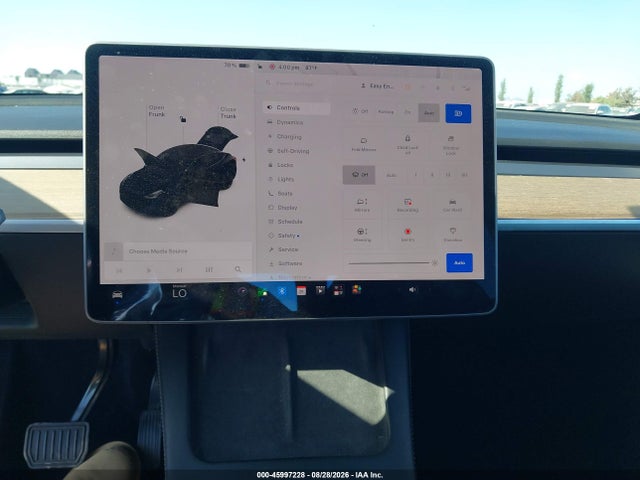 Продажа на аукционе авто 2021 Tesla Model Y Long Range Dual Motor All-wheel Drive, vin: 5YJYGDEE2MF218605, номер лота: 45997228